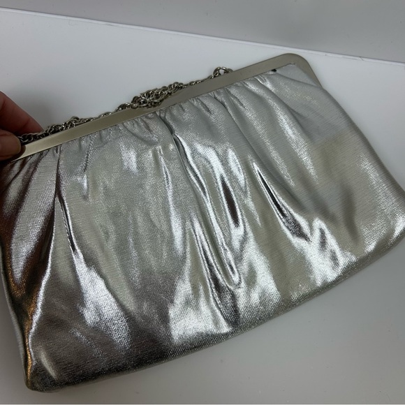 Vintage Silver shiny evening bag clutch or chain handle - Picture 4 of 12